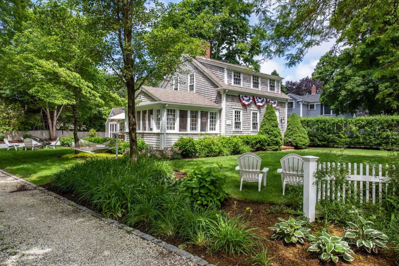 825 Main Street - Photo 1