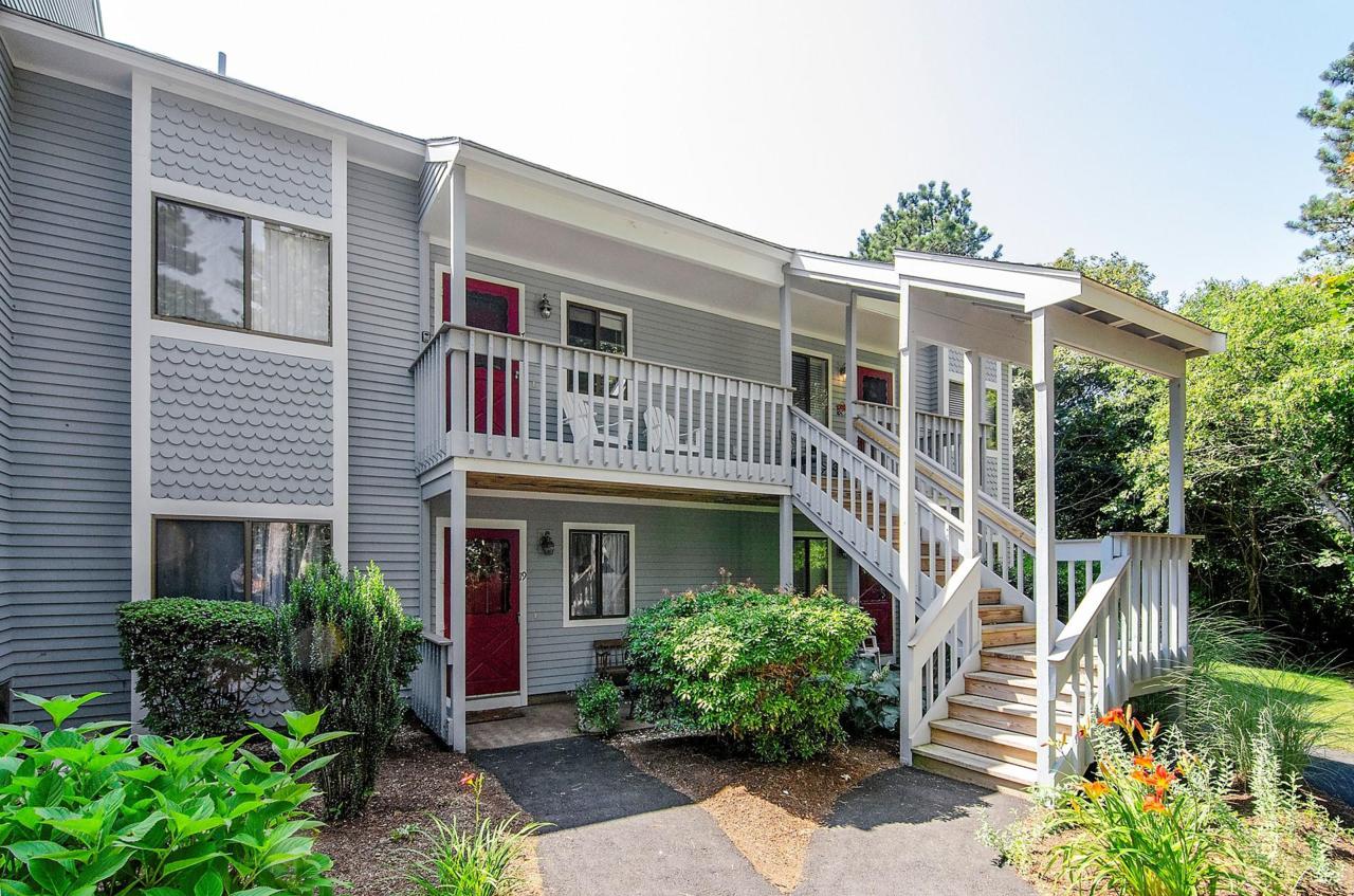 19 Chilton Lane - Photo 1