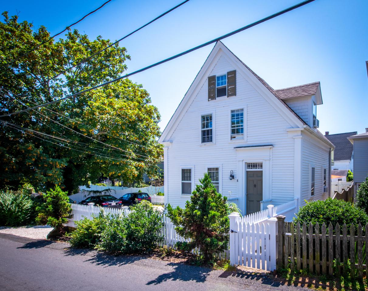 8 Court Street - Photo 1