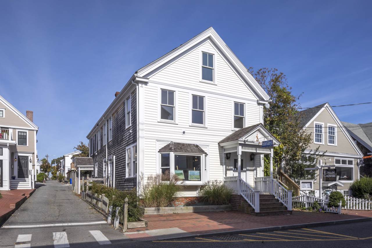 372 Commercial Street - Photo 1