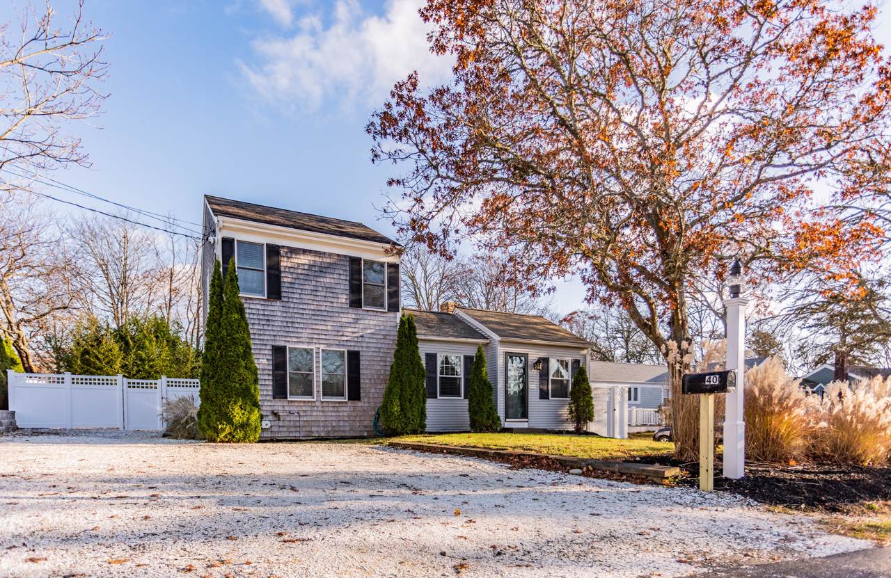 40 Wimbledon Drive - Photo 1