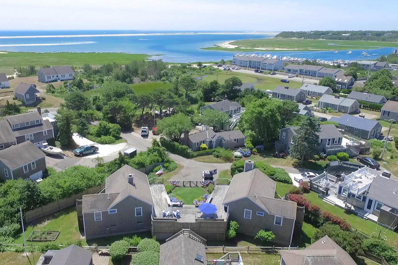 20-22 Clam Shell Drive - Photo 1