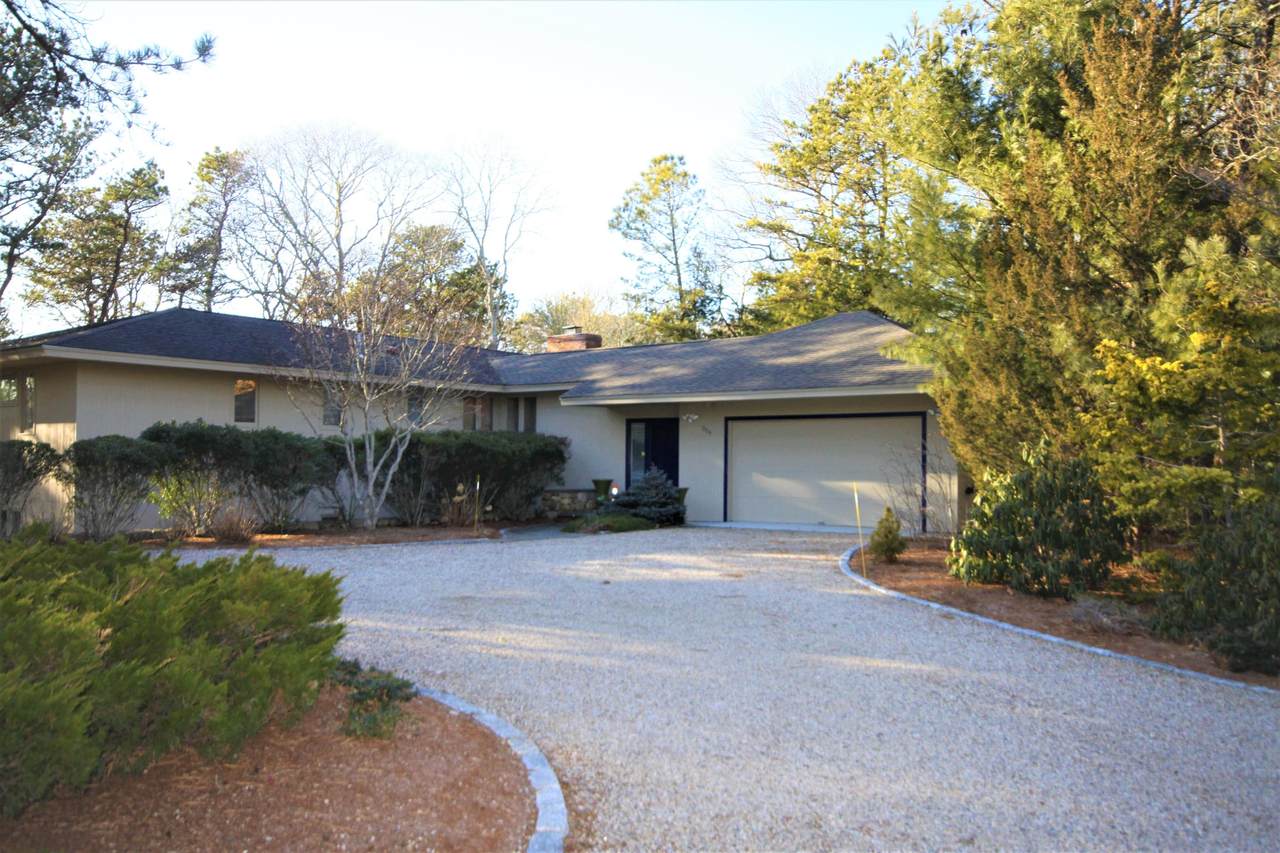 205 Glenneagle Drive - Photo 1