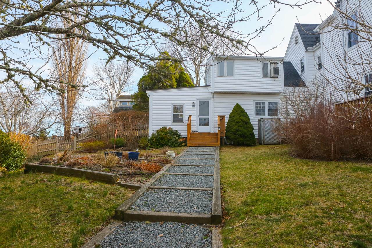 115 B Commercial Street - Photo 1