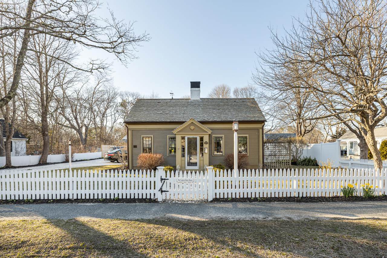 112 Old Main Street - Photo 1