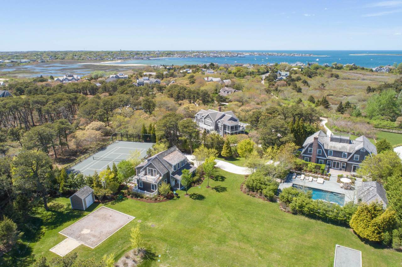 21 Brewster Road - Photo 1