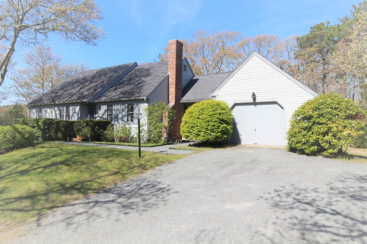 270 Countryside Drive - Photo 1
