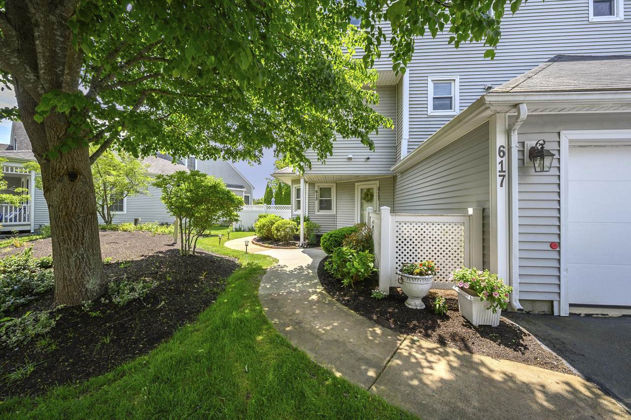 617 White Cliffs Drive - Photo 1