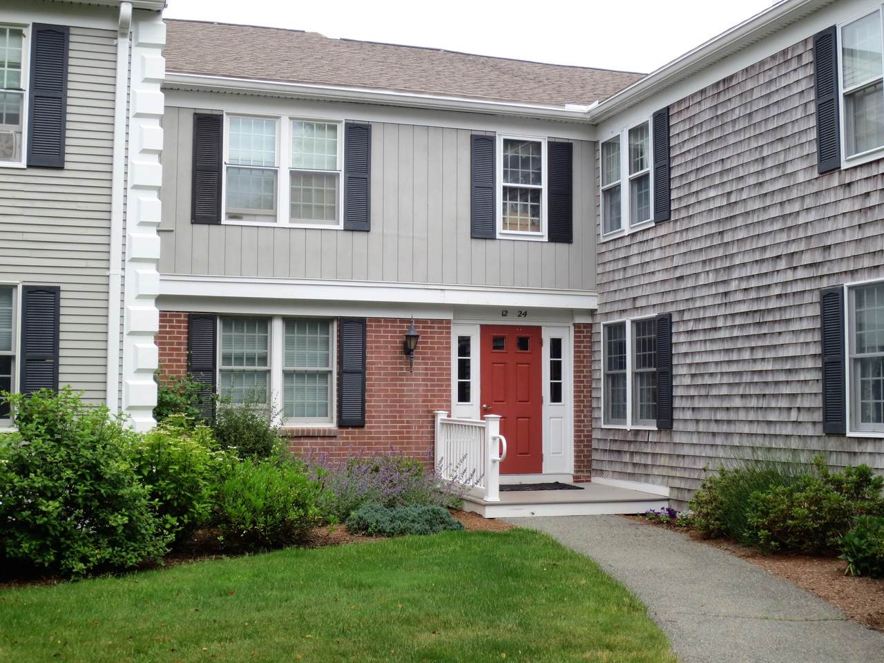 21 Highview Drive - Photo 1