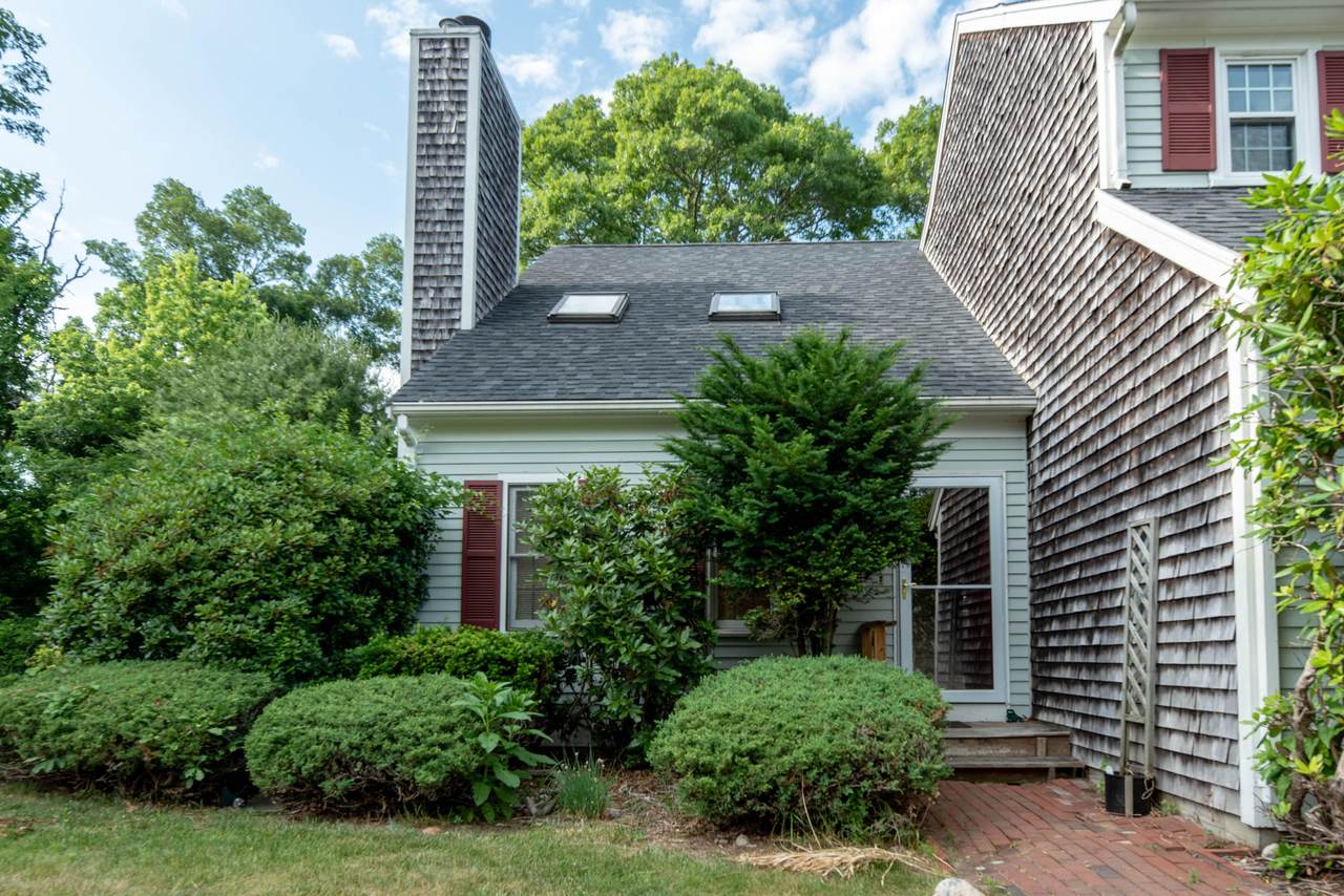 12 Woodview Drive - Photo 1