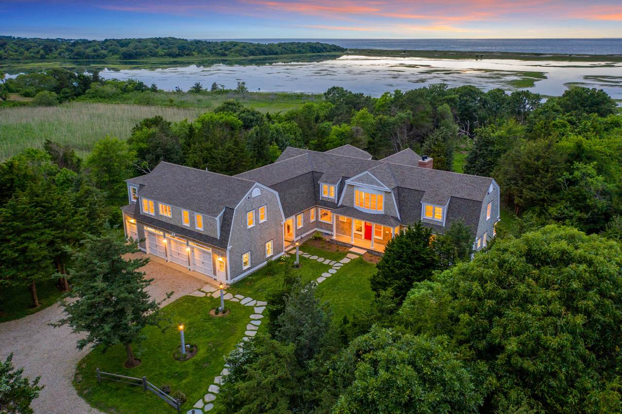 137 Regatta Road - Photo 1
