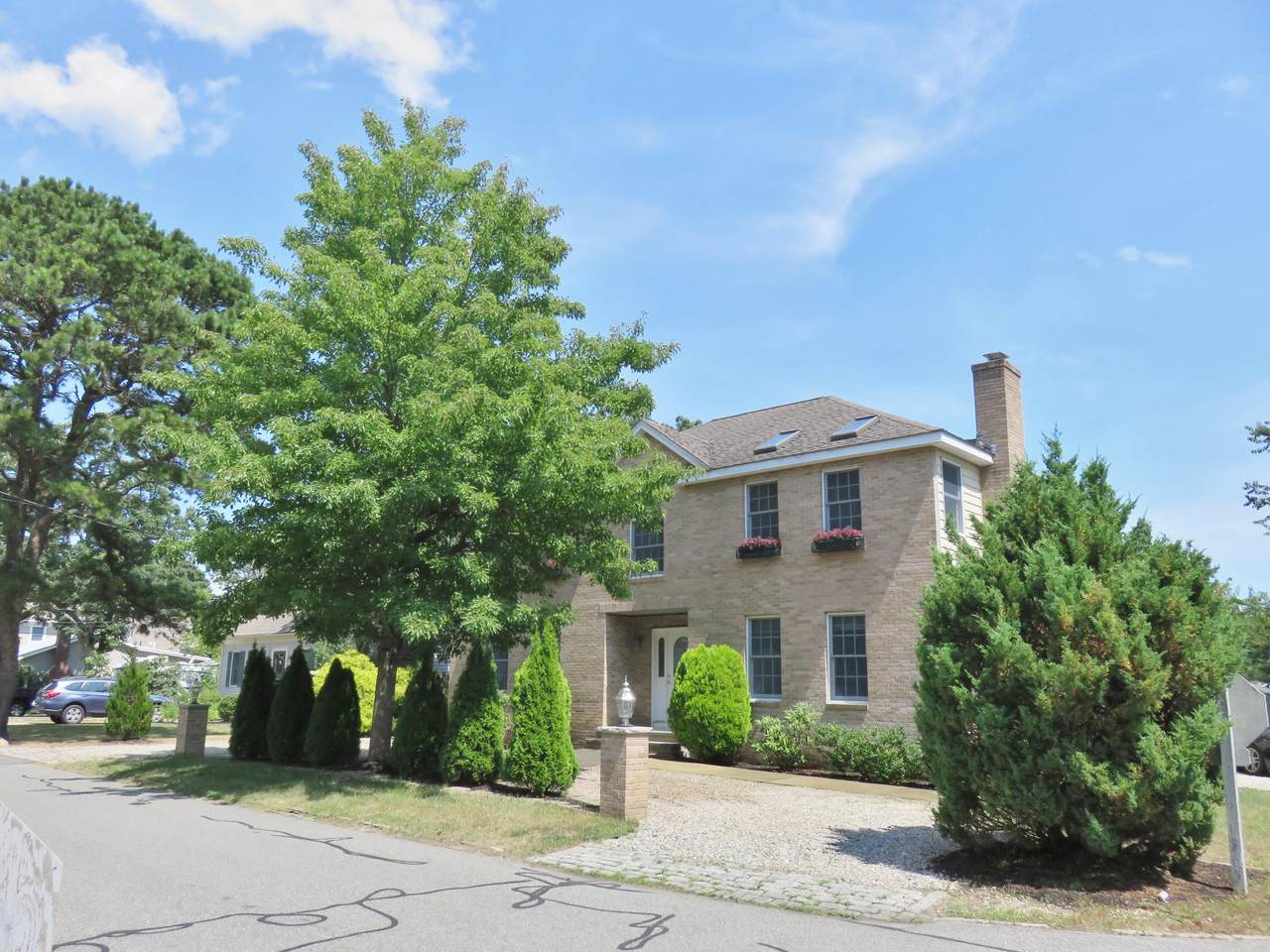 24 Clover Lane - Photo 1