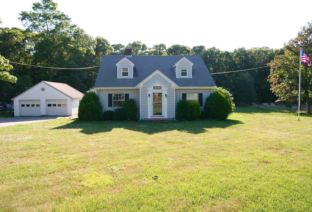 562 Palmer Avenue - Photo 1