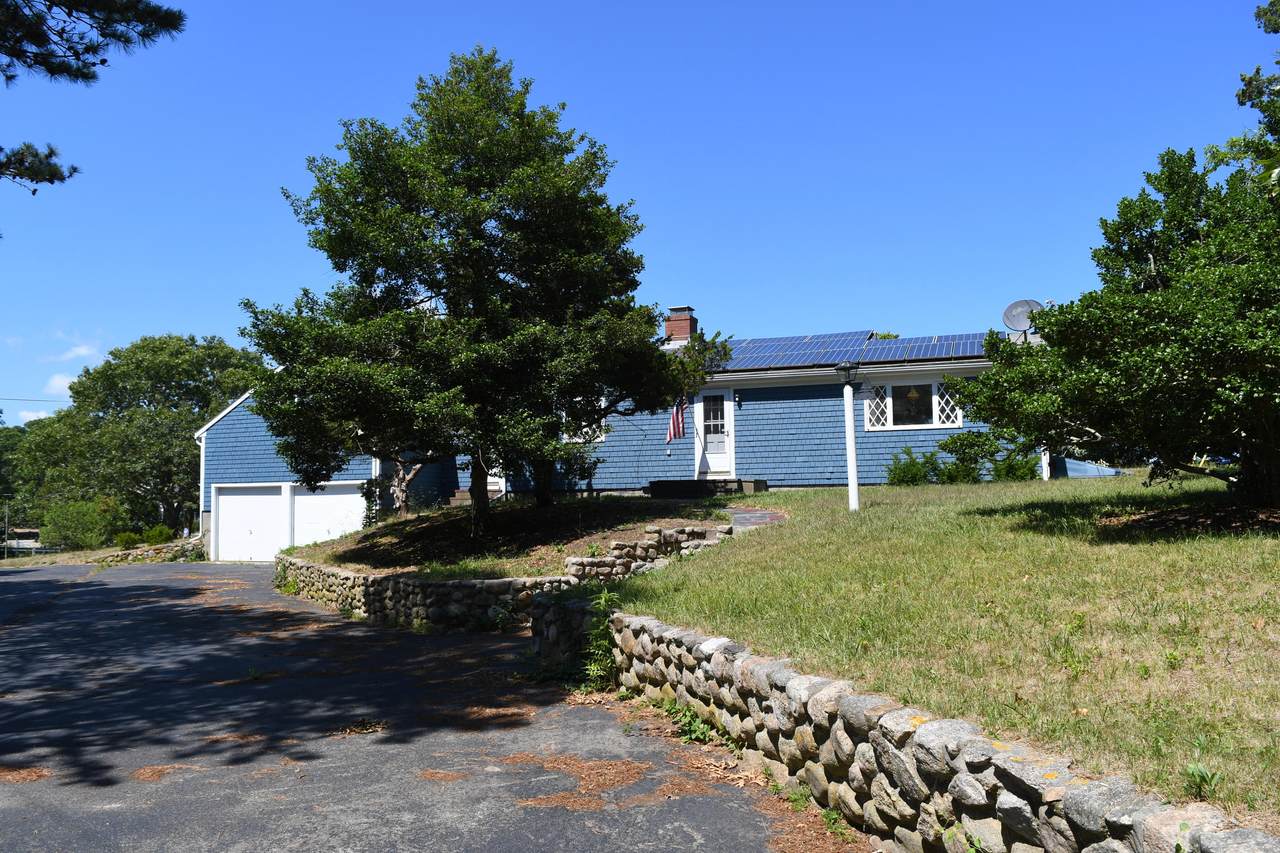 157 Daniels Island Road - Photo 1