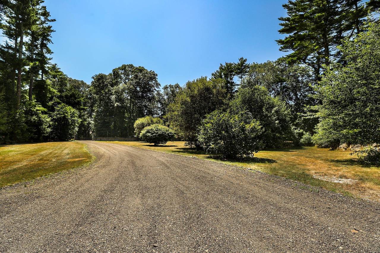 587 Front Street - Photo 1
