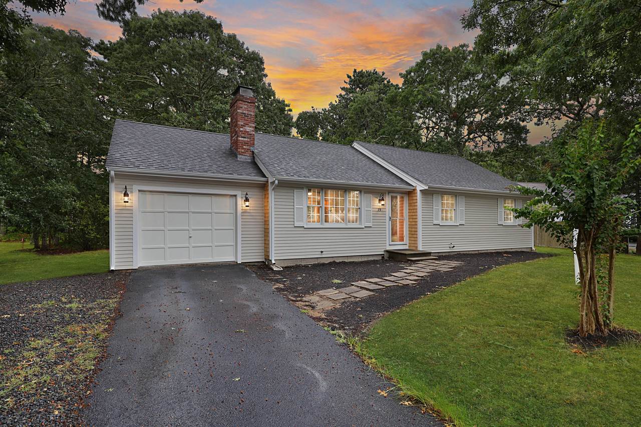 79 Azalea Drive - Photo 1