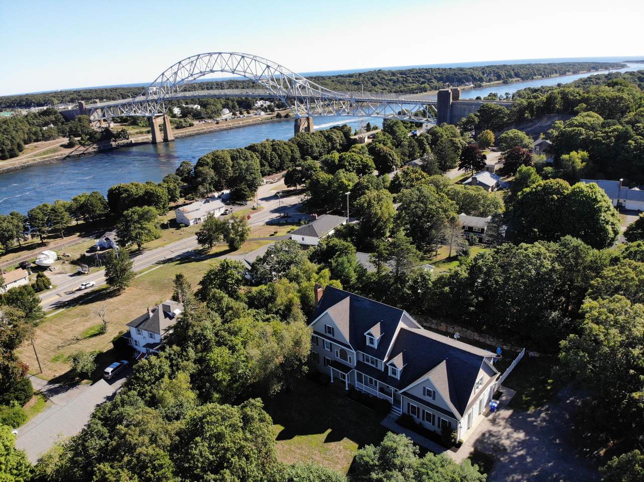 6 Louis Avenue - Photo 1