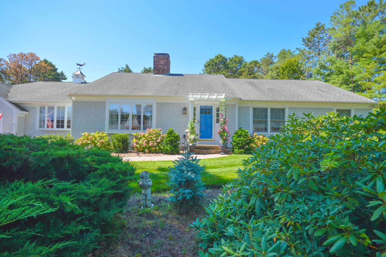 490 Cotuit Bay Drive - Photo 1