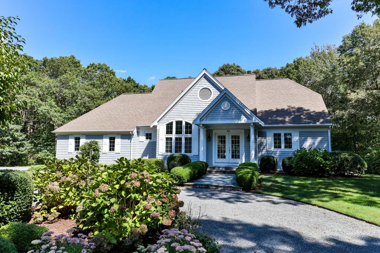 44 Fairwinds Drive - Photo 1
