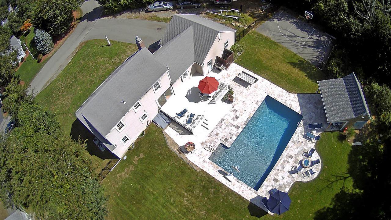 48 Robbins Circle - Photo 1