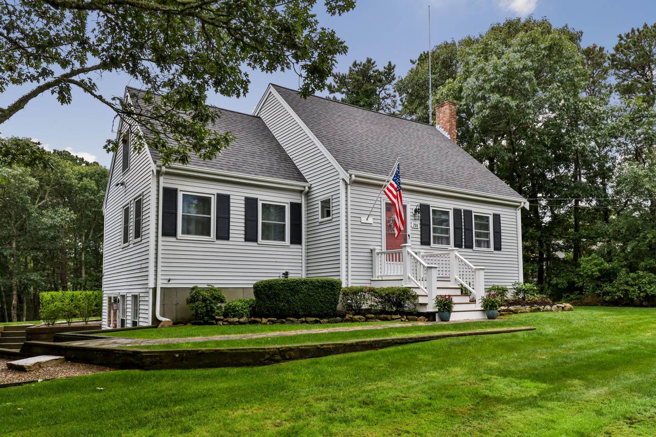 255 Spruce Road - Photo 1