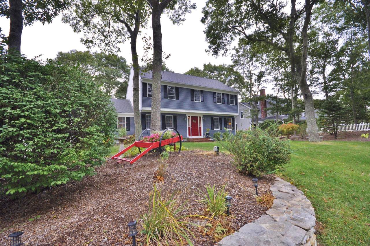 8 Noreast Drive - Photo 1