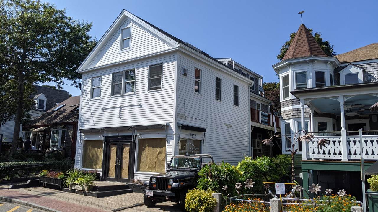 184 Commercial Street - Photo 1