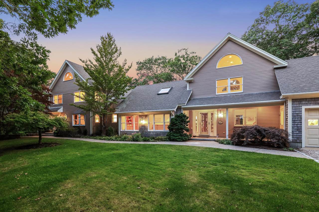 35 Skymeadow Drive - Photo 1