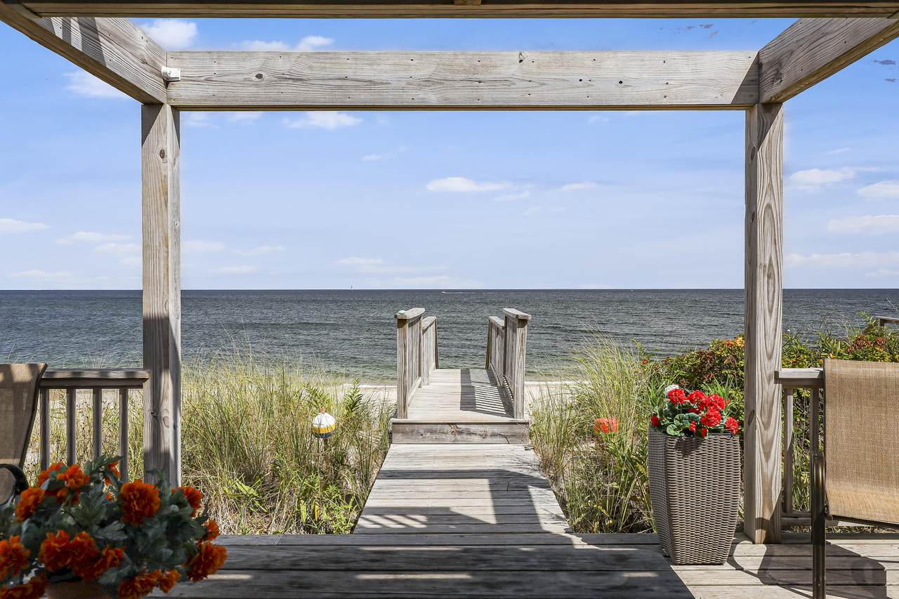 94 Salt Marsh Road - Photo 1