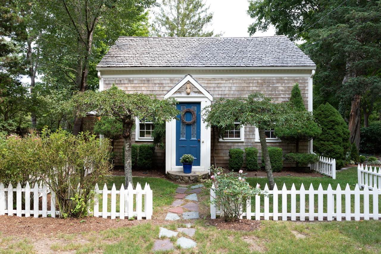 124 Prince Avenue - Photo 1