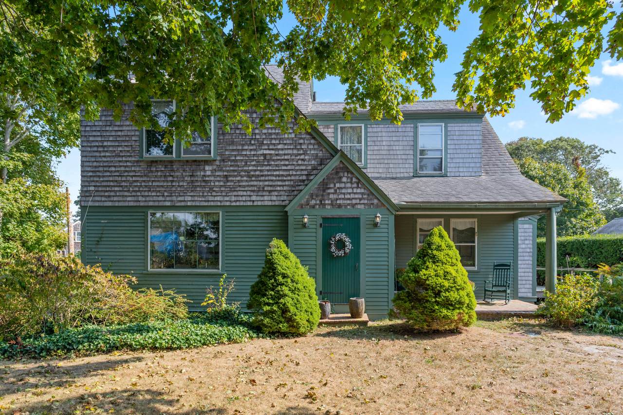 411 Scudder Avenue - Photo 1