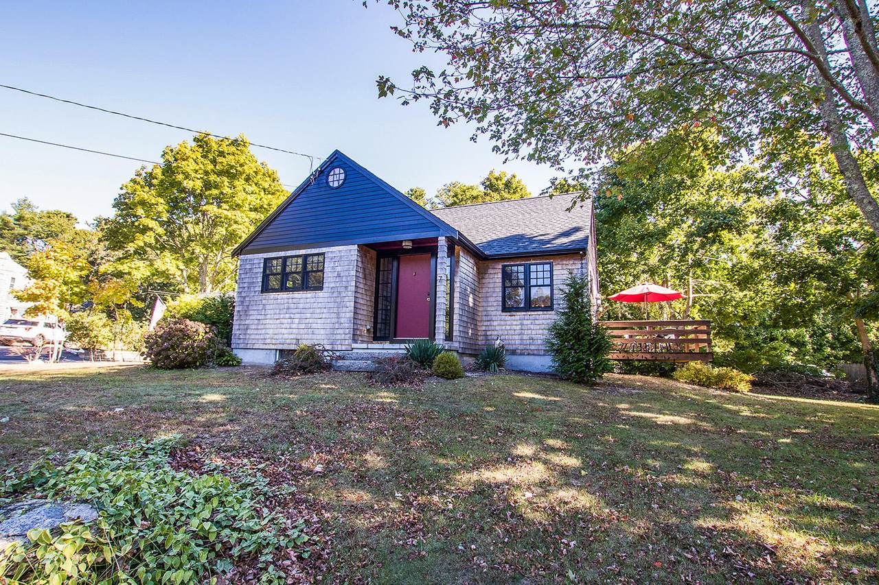 7 Pinecrest Beach Drive - Photo 1