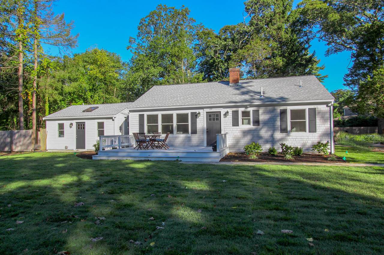 20 Hopkins Lane - Photo 1