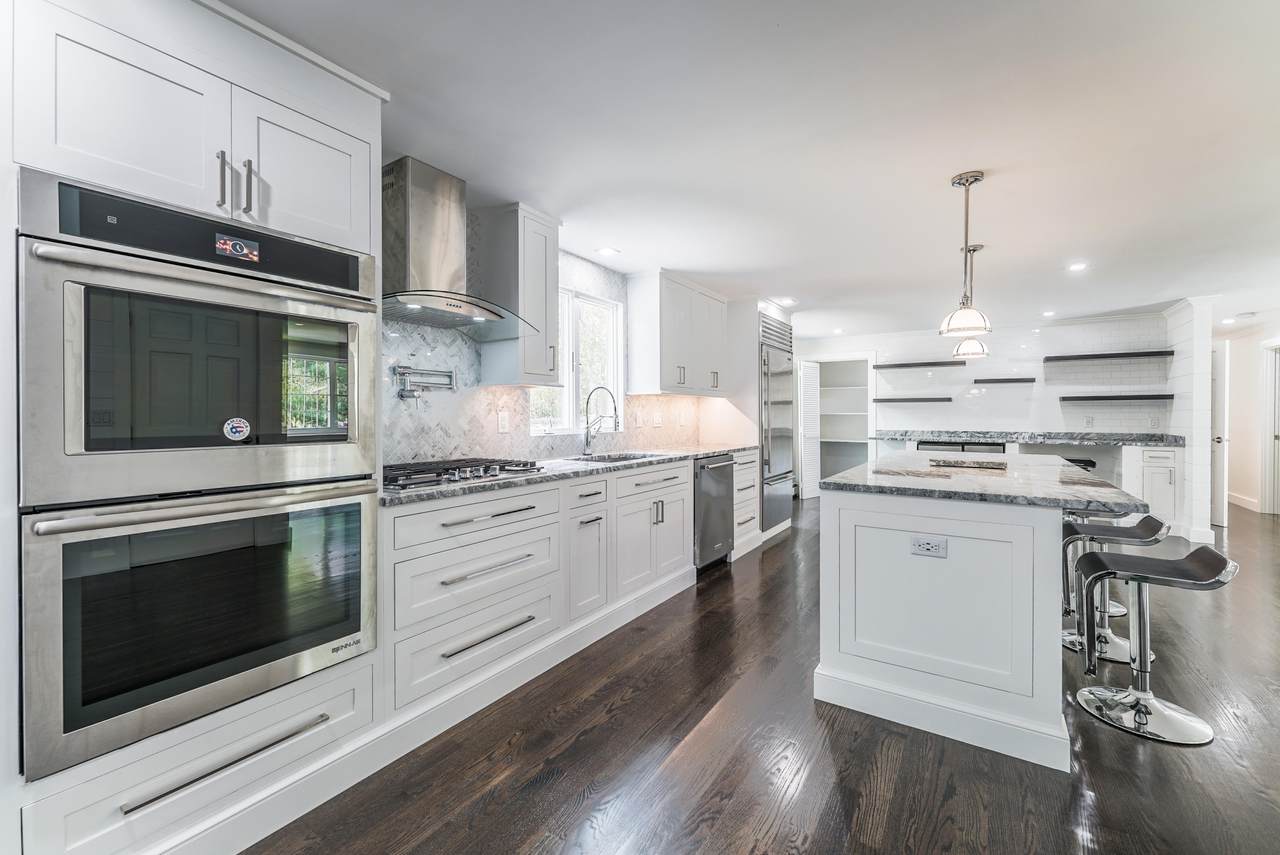74 Monomoy Circle - Photo 1