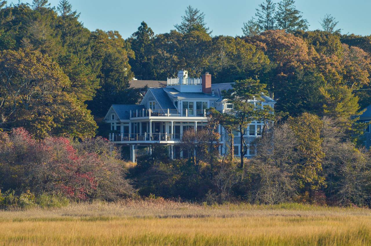 152 Saconesset Road - Photo 1
