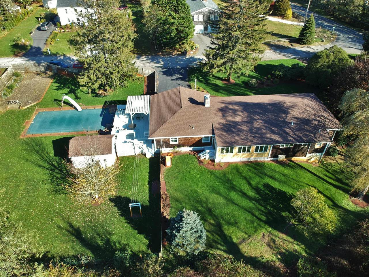 3 Ellis Road - Photo 1