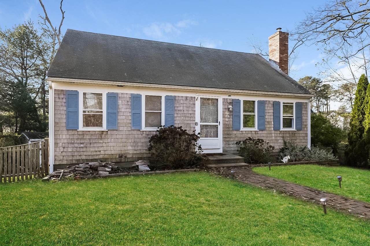 743 Queen Anne Road - Photo 1
