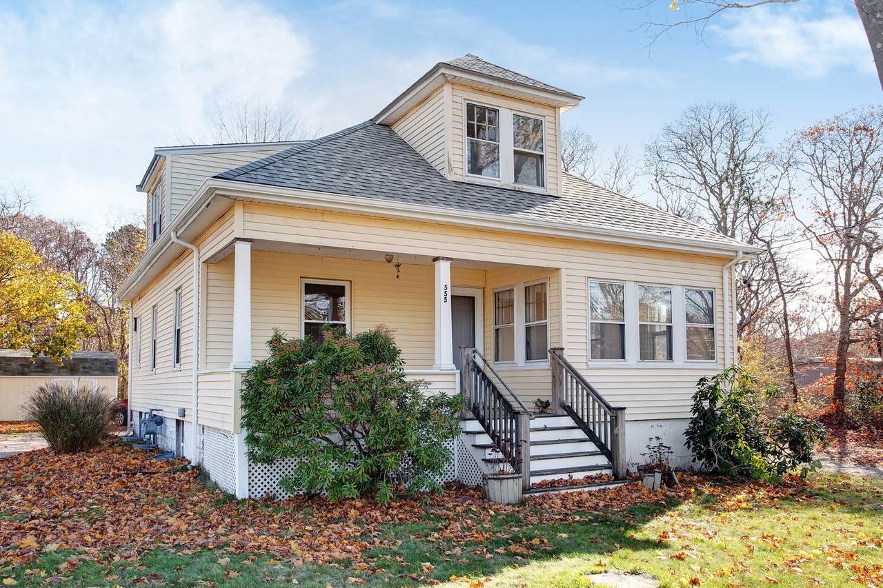 555 Teaticket Highway - Photo 1