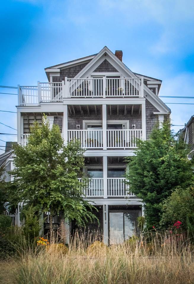 417 Commercial Street - Photo 1