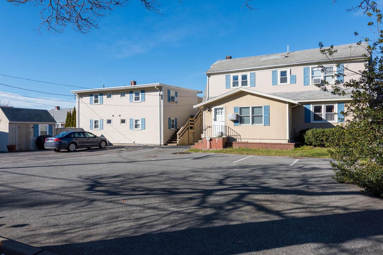 456 Grand Avenue - Photo 1