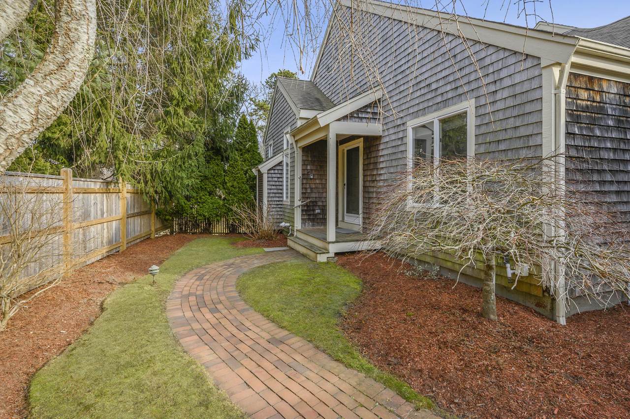 100 Kates Path - Photo 1