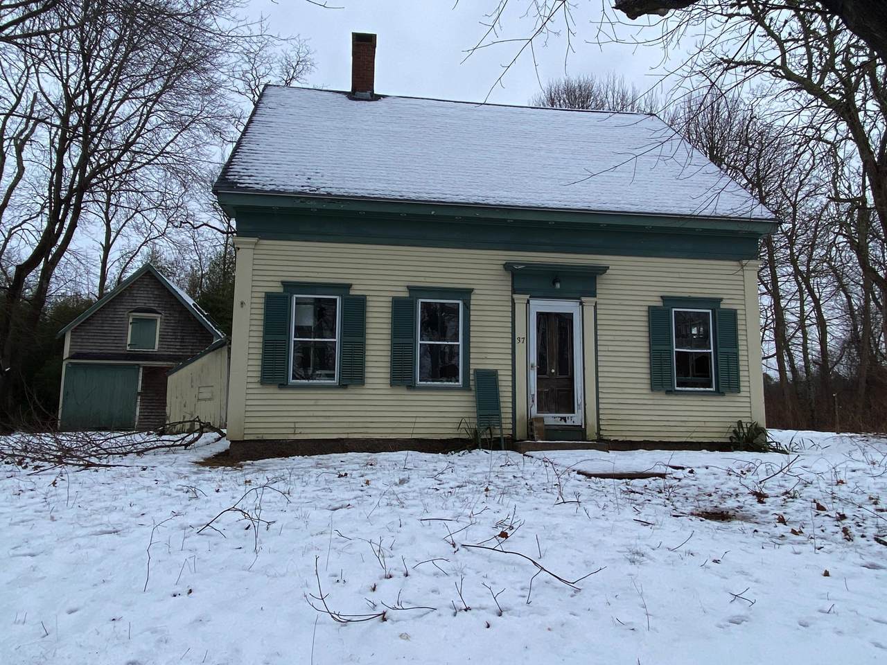 37 Hatchville Road - Photo 1