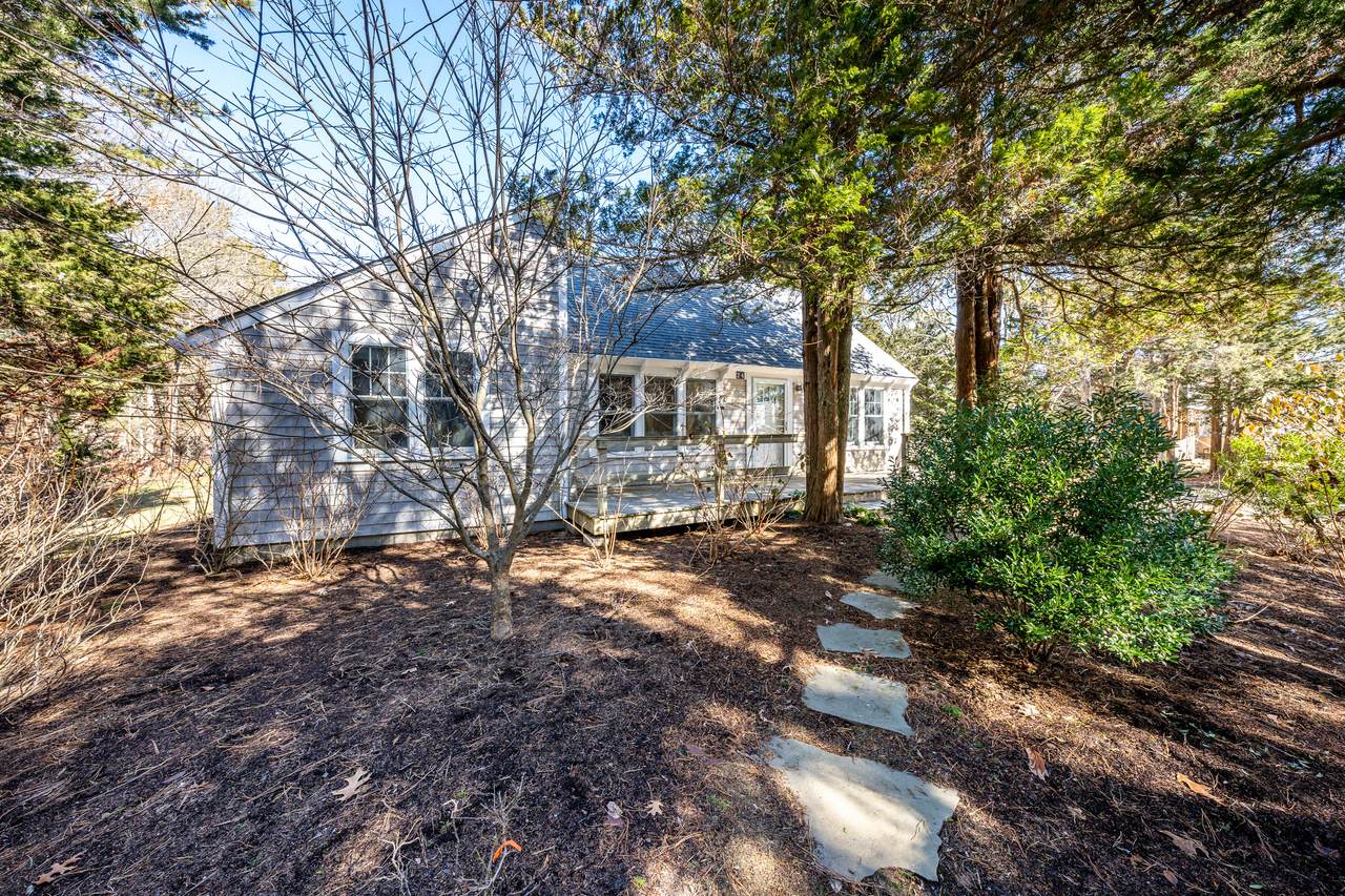 24 Moss Road - Photo 1
