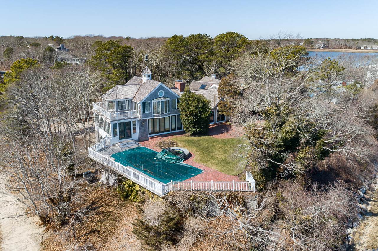 141 Daniels Island Road - Photo 1