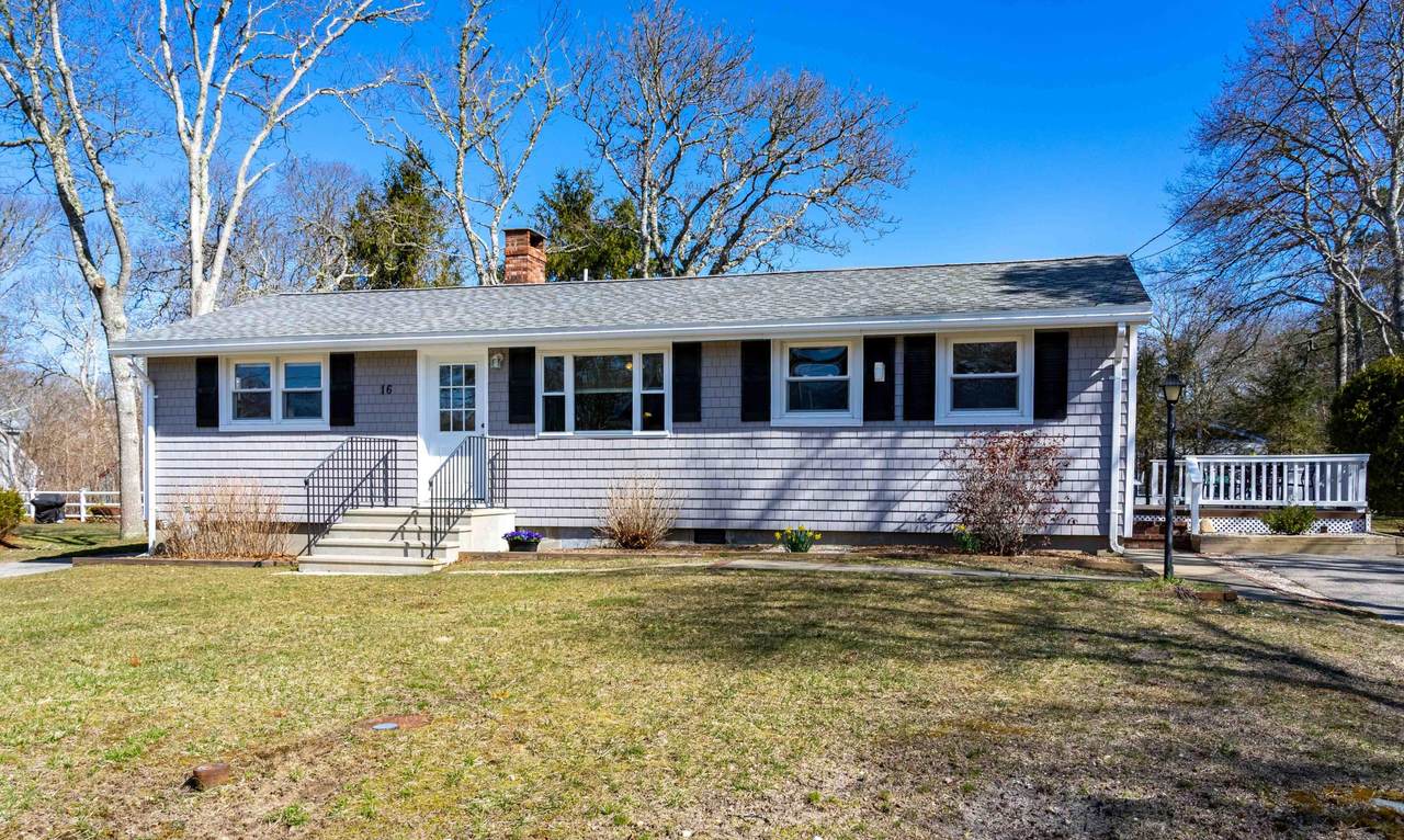 16 Fairfield Drive - Photo 1