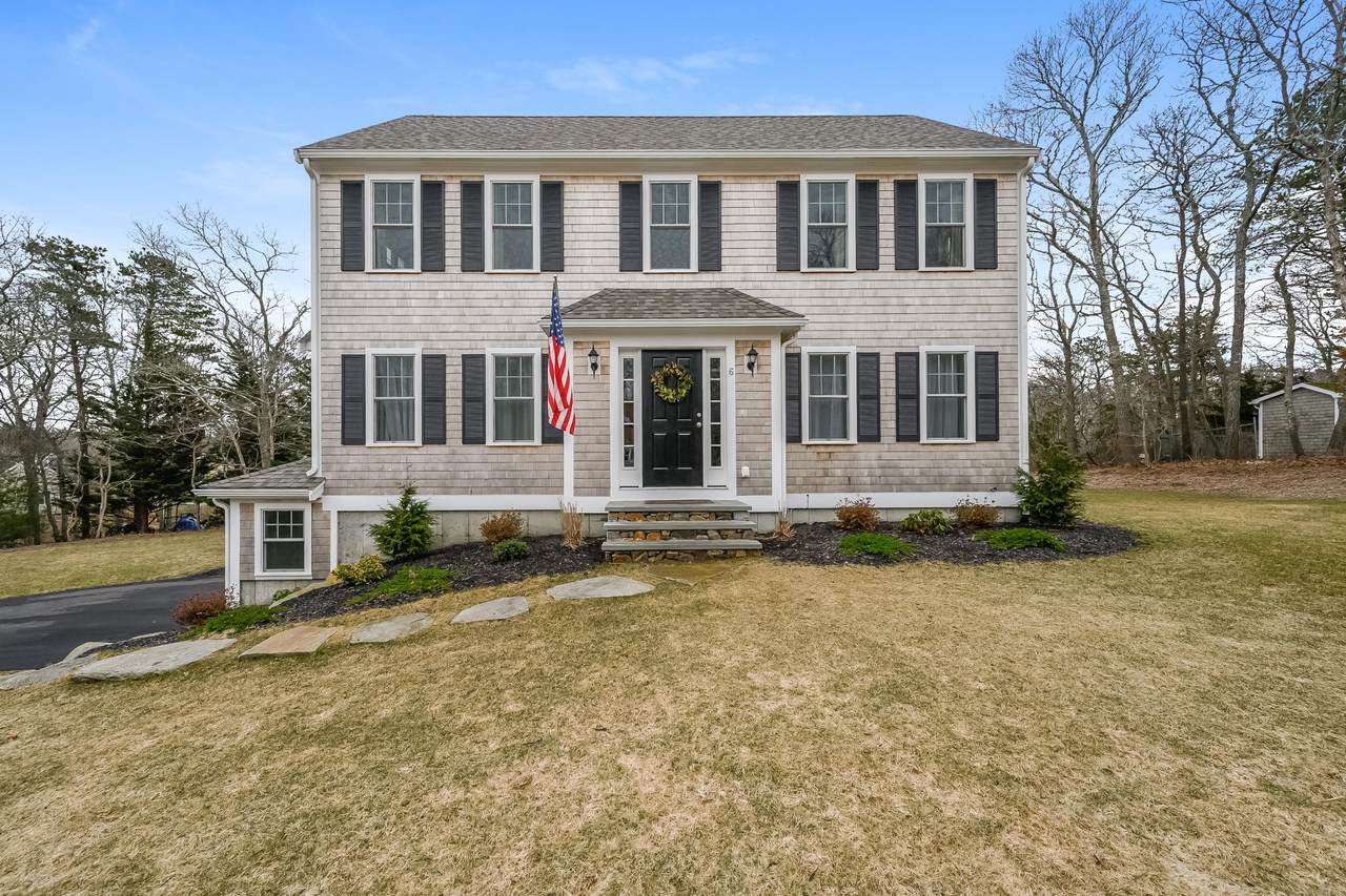 6 Spruce Tree Lane - Photo 1