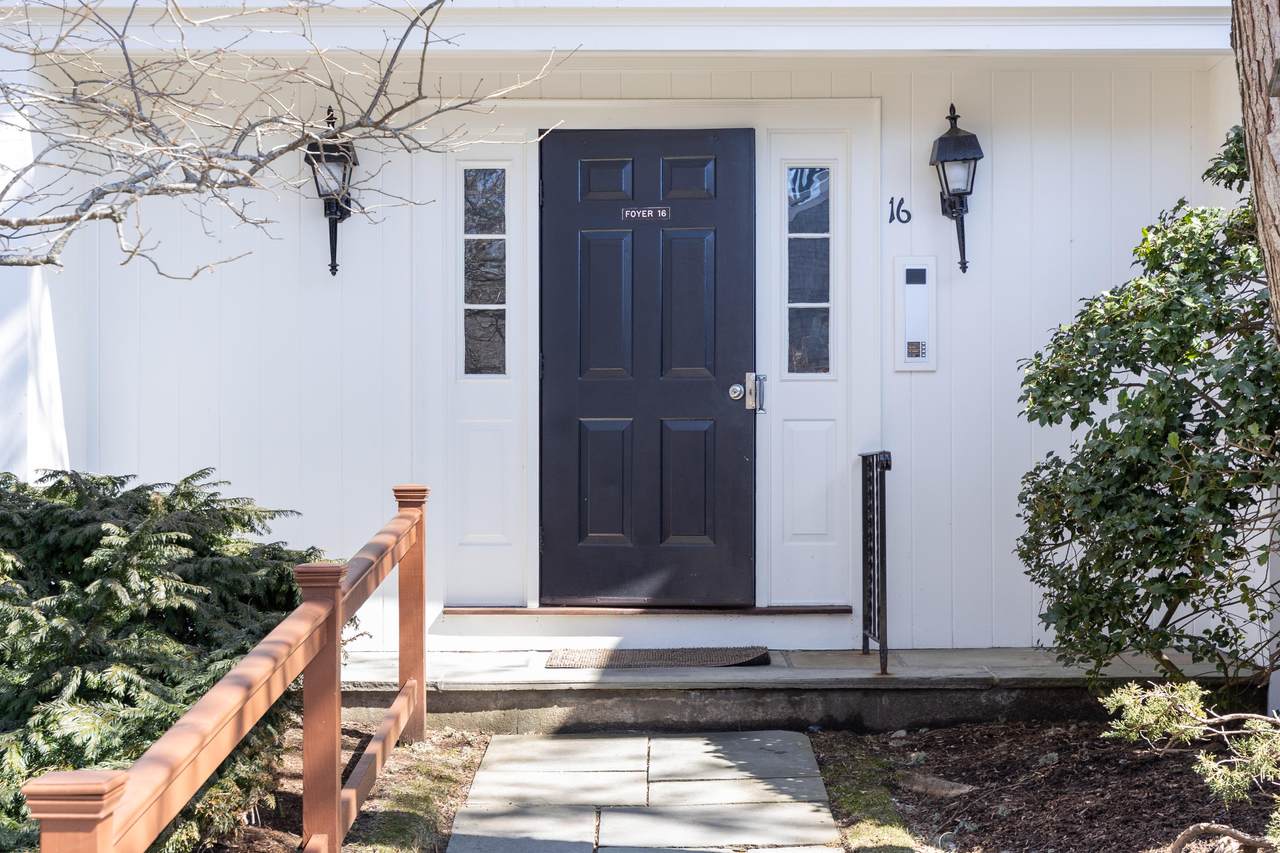 39 Tower Hill Road - Photo 1