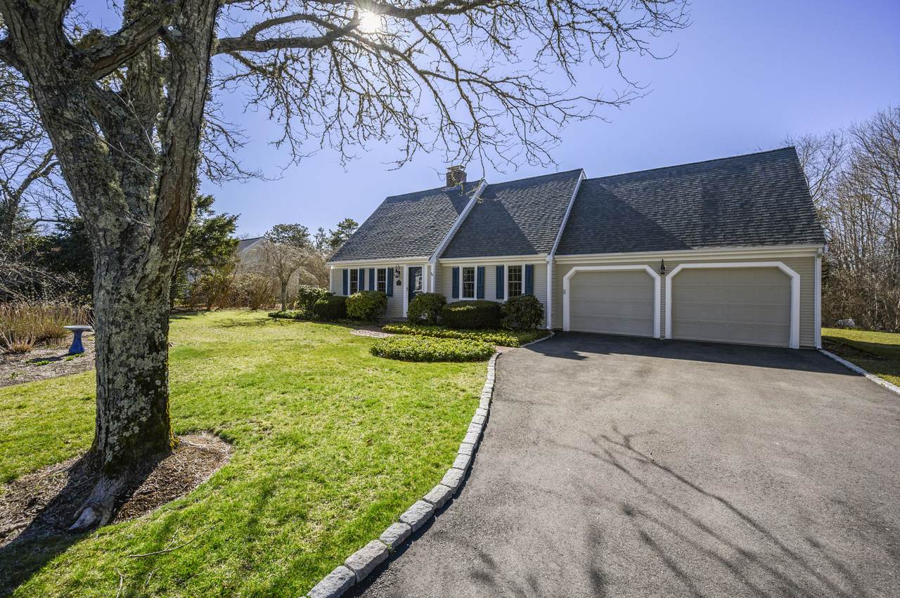 175 Oxford Drive - Photo 1