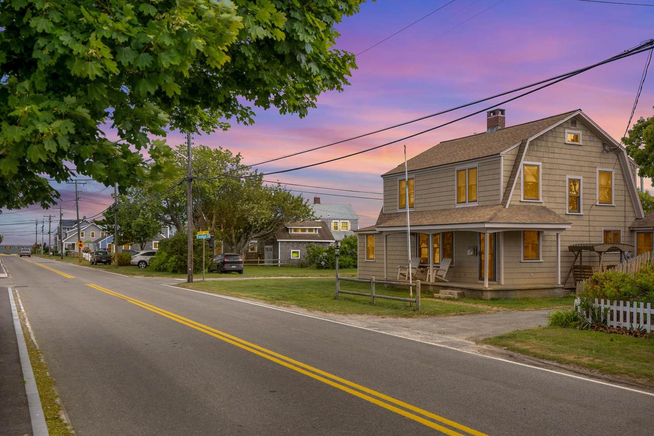 393 Maravista Avenue - Photo 1