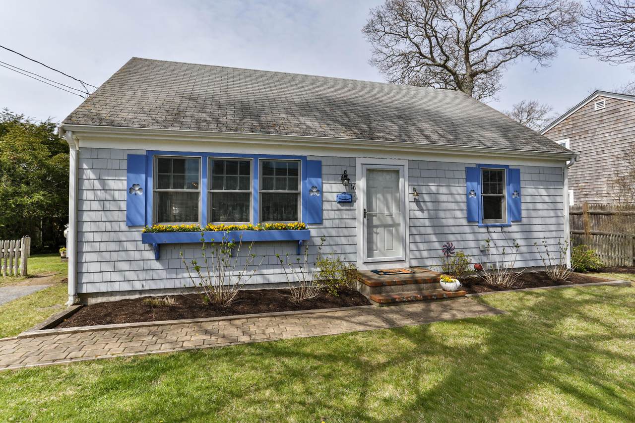 16 Eldona Avenue - Photo 1